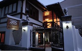 Guest House Bujtina Leon