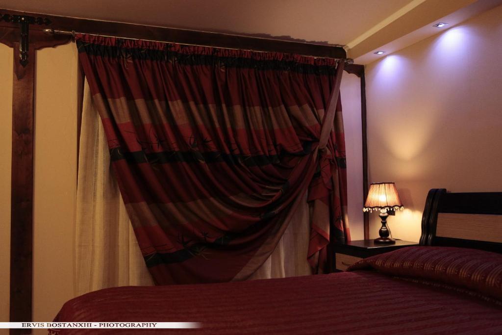 Guest House Bujtina Leon Korce Room photo